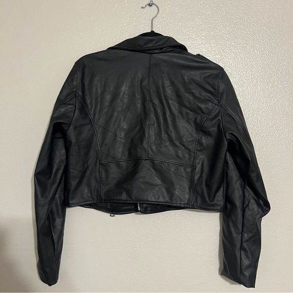 PrettyLittleThing Black Basic Faux Leather Biker Jacket Size 12 - Picture 6 of 8